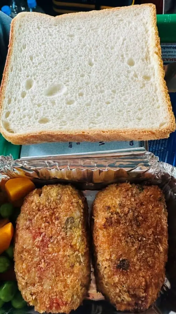 Nostalgia! The typical bread-cutlet of the railways