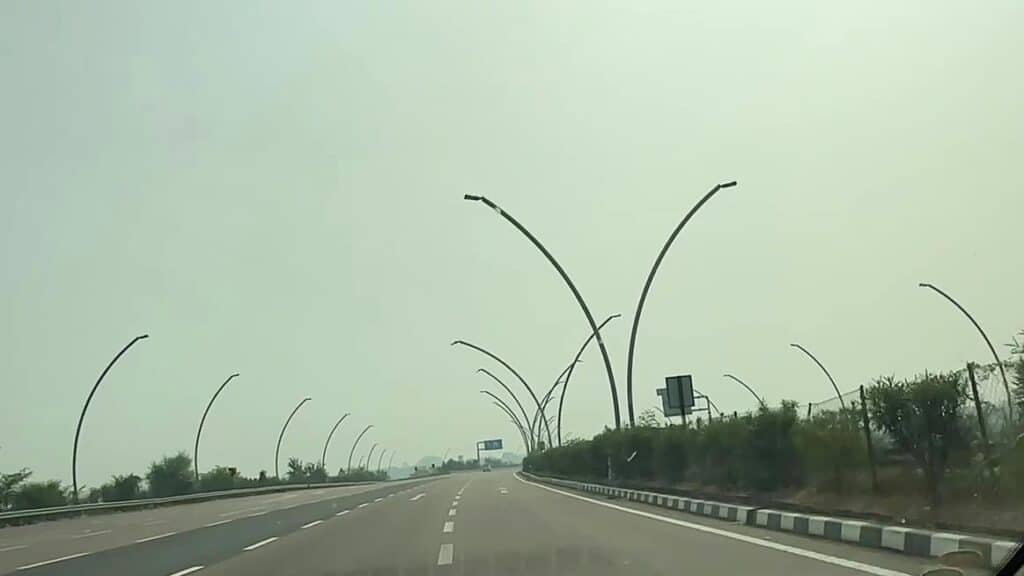 Agra Lucknow Expressway